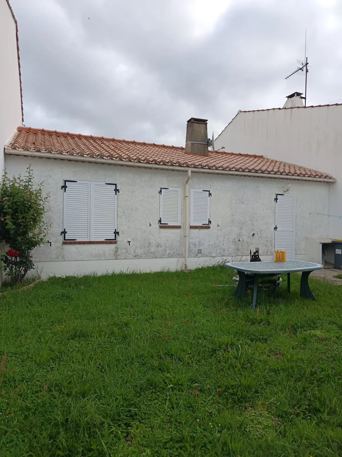 Avant - Nettoyage et rénovation de façade arrière