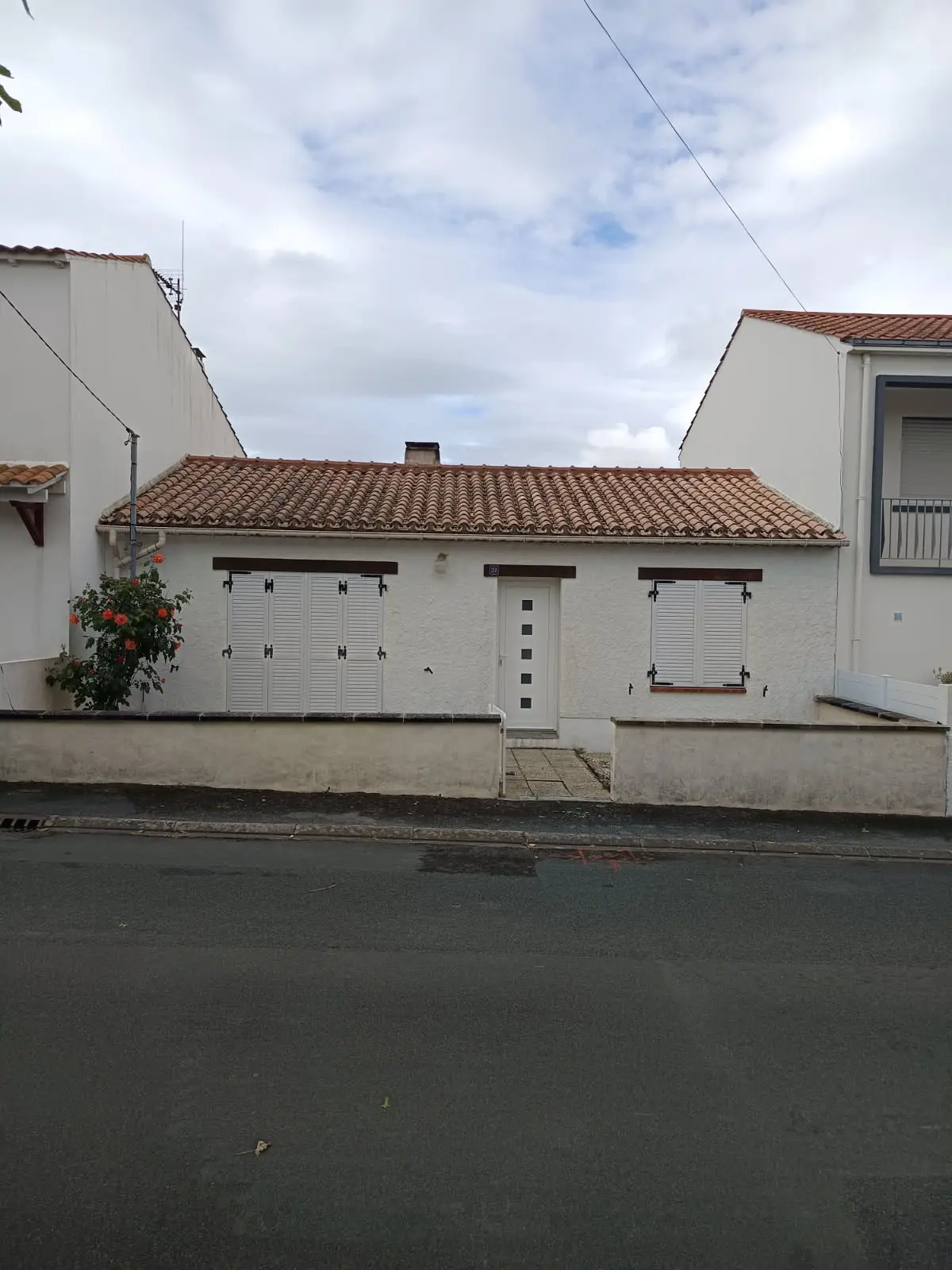 Avant - Nettoyage et rénovation de façade